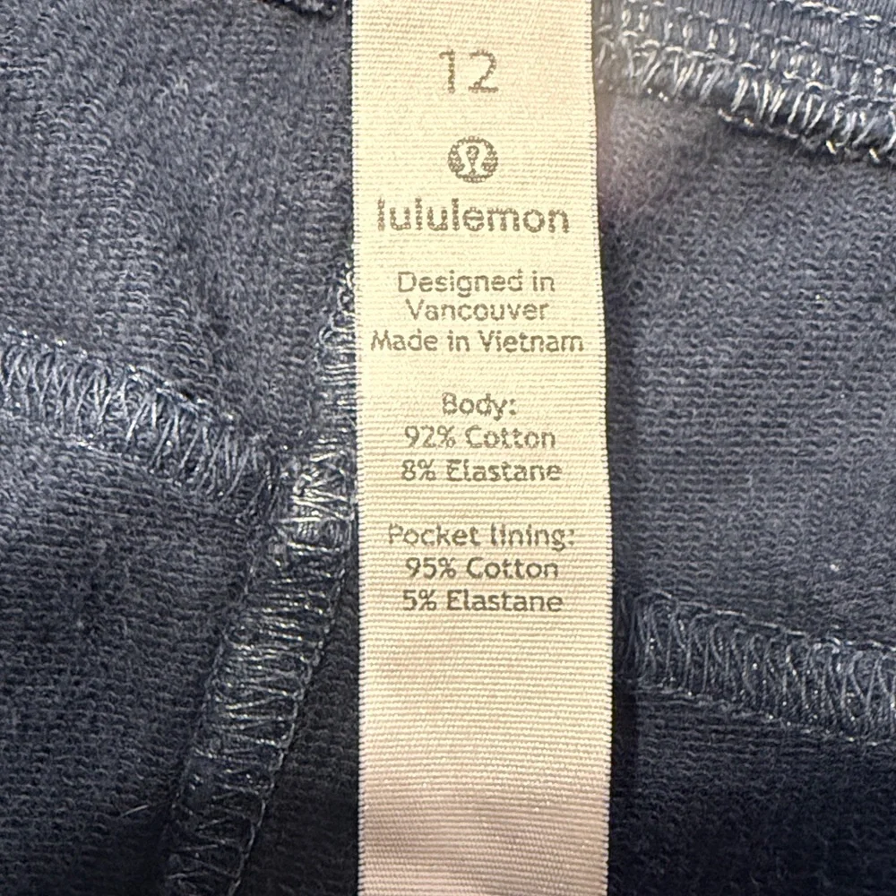 Lululemon Inner Glow High-Rise Short 3" in the "Acid Rubber Dye True Navy" - Picture 2 of 8